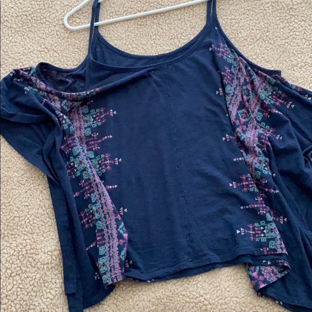 Open shoulder shirt
